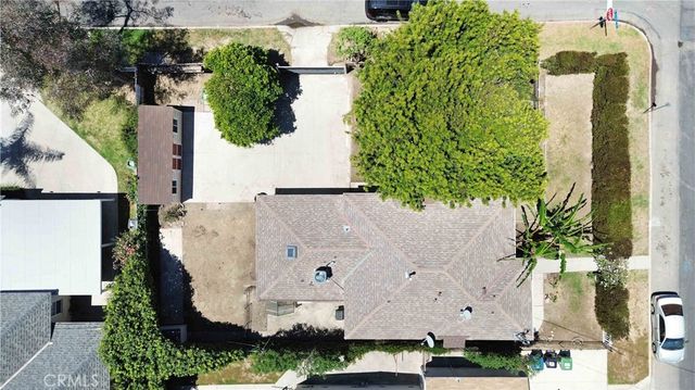 18328 Gresham, Northridge, CA 91325