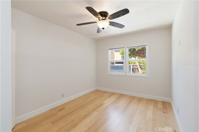 18328 Gresham, Northridge, CA 91325