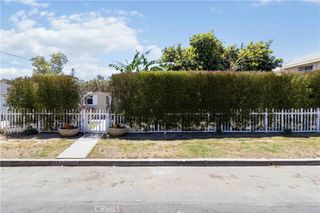 18328 Gresham, Northridge, CA 91325