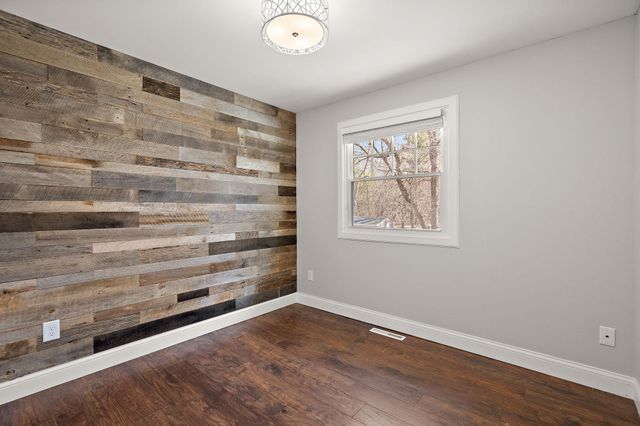 2760 Grove Lane, Mound, MN 55364