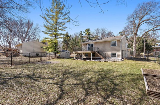 2760 Grove Lane, Mound, MN 55364