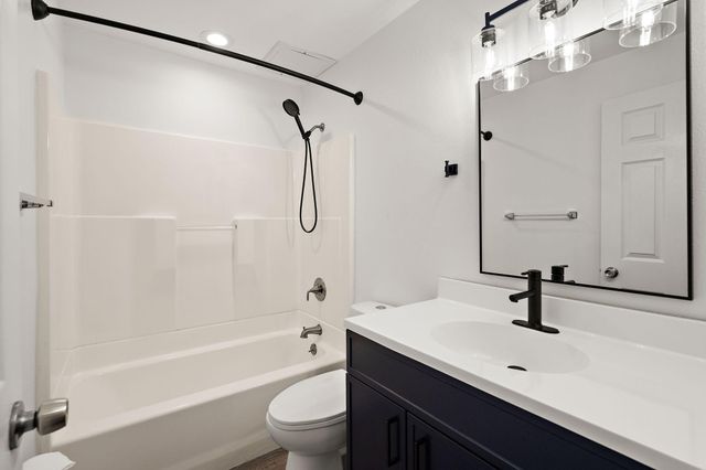 2760 Grove Lane, Mound, MN 55364