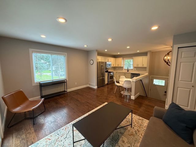 2760 Grove Lane, Mound, MN 55364
