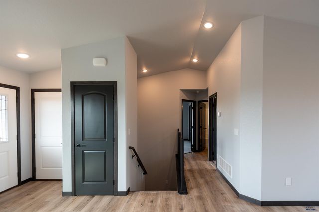 21872 ANTELOPE CREEK RD, Box Elder, SD 57719