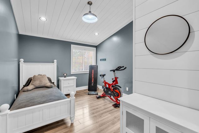 18 Davis Ln, Lawrenceburg, TN 38464