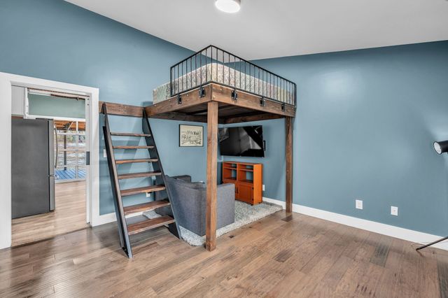 18 Davis Ln, Lawrenceburg, TN 38464