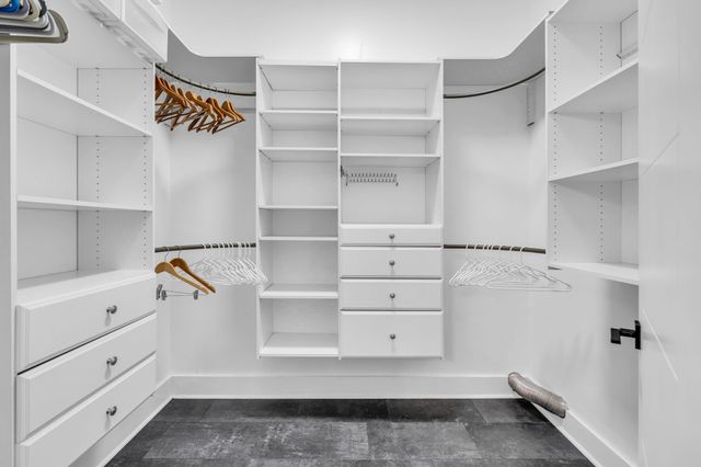 18 Davis Ln, Lawrenceburg, TN 38464