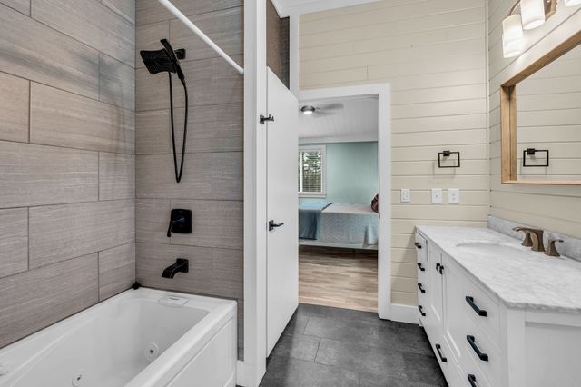 18 Davis Ln, Lawrenceburg, TN 38464