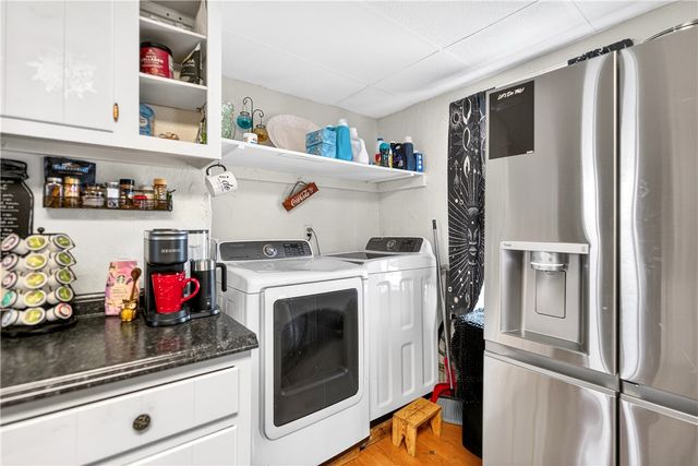 129 5th St, California, PA 15419