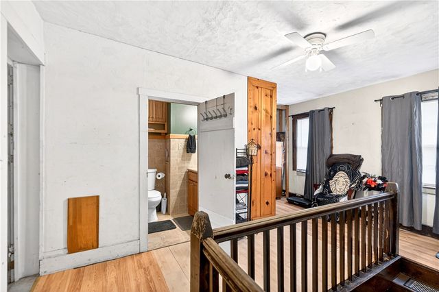 129 5th St, California, PA 15419