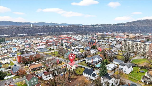 129 5th St, California, PA 15419