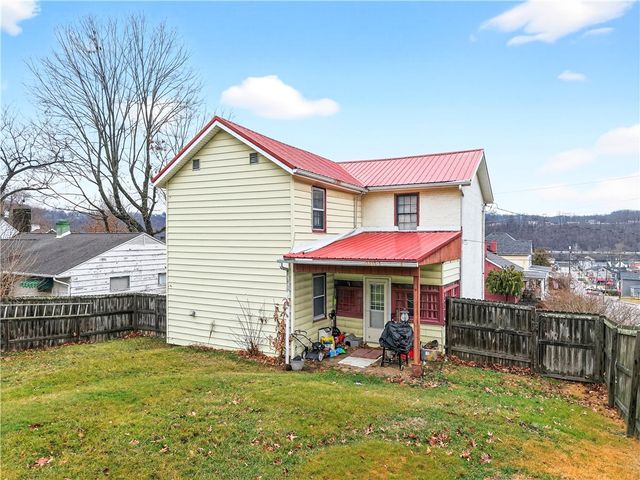 129 5th St, California, PA 15419