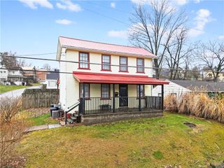 129 5th St, California, PA 15419