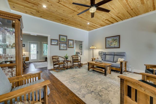 408 Reynard Place, Mc Cormick, SC 29835