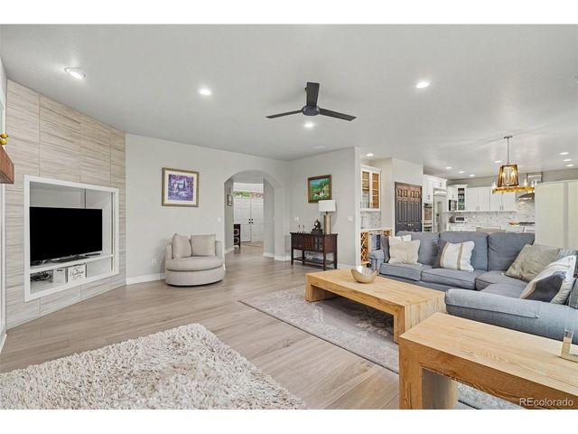 6950 Esperanza Dr, Castle Pines, CO 80108