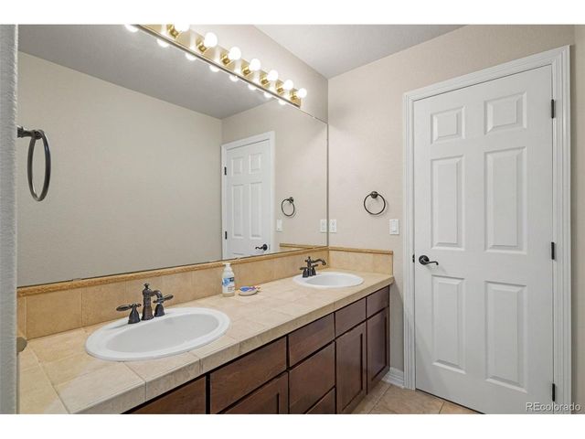 6950 Esperanza Dr, Castle Pines, CO 80108