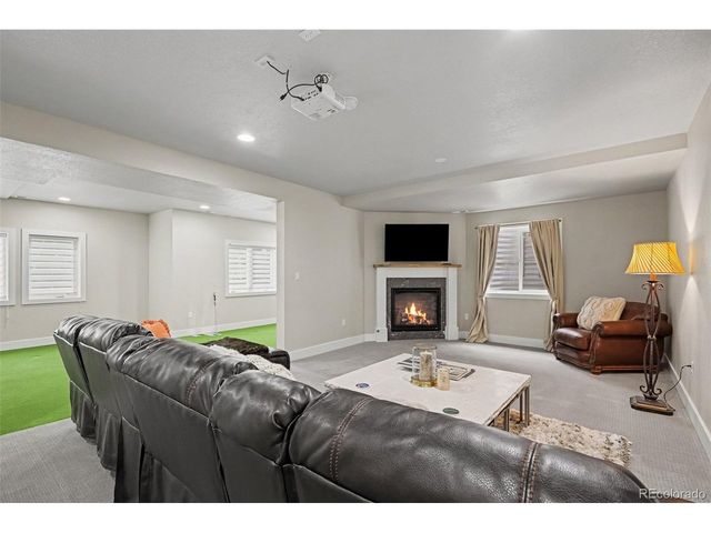 6950 Esperanza Dr, Castle Pines, CO 80108