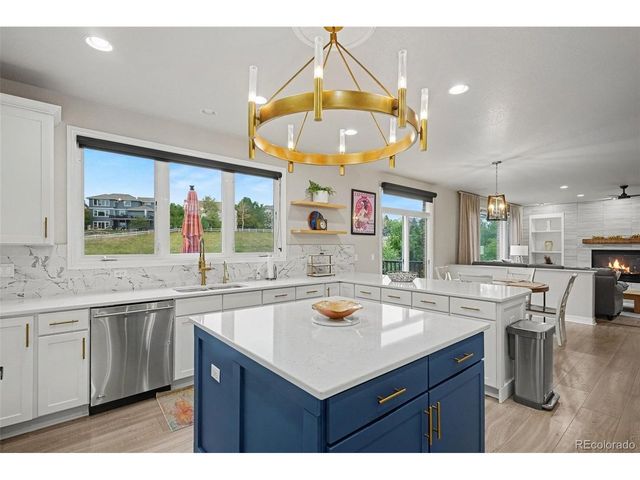 6950 Esperanza Dr, Castle Pines, CO 80108