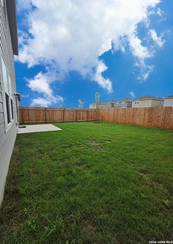 10406 Sedge Pl, Adkins, TX 78101