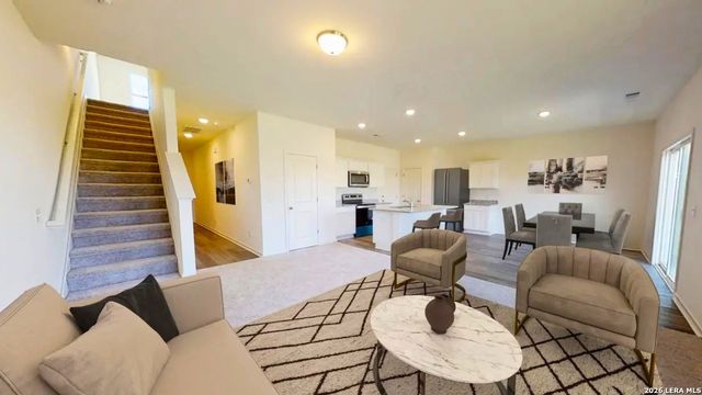 10406 Sedge Pl, Adkins, TX 78101
