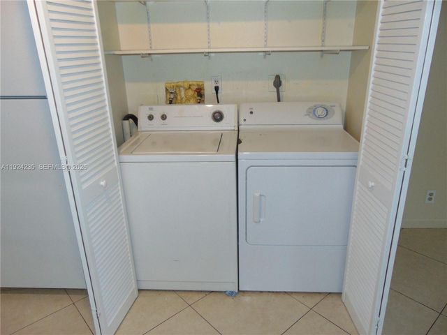 1774 SW 81st Ter 1-37, Davie, FL 33324