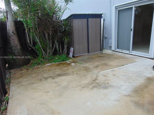 1774 SW 81st Ter 1-37, Davie, FL 33324