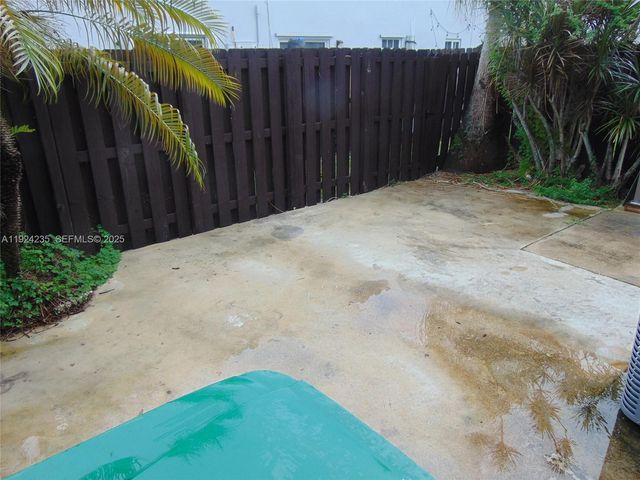 1774 SW 81st Ter 1-37, Davie, FL 33324