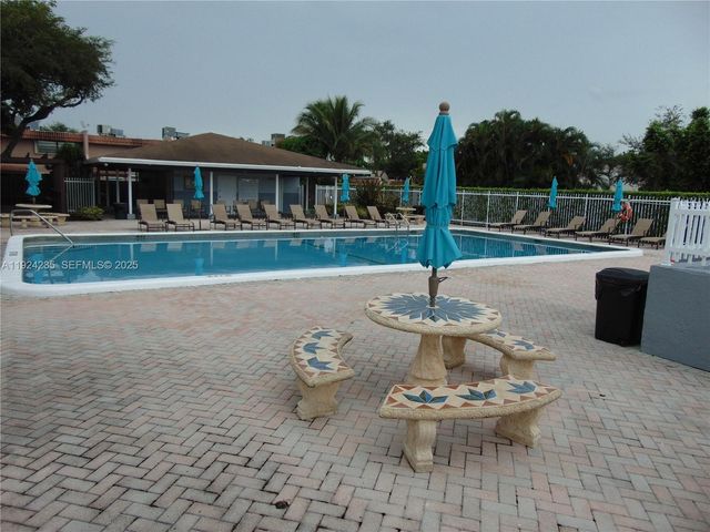 1774 SW 81st Ter 1-37, Davie, FL 33324