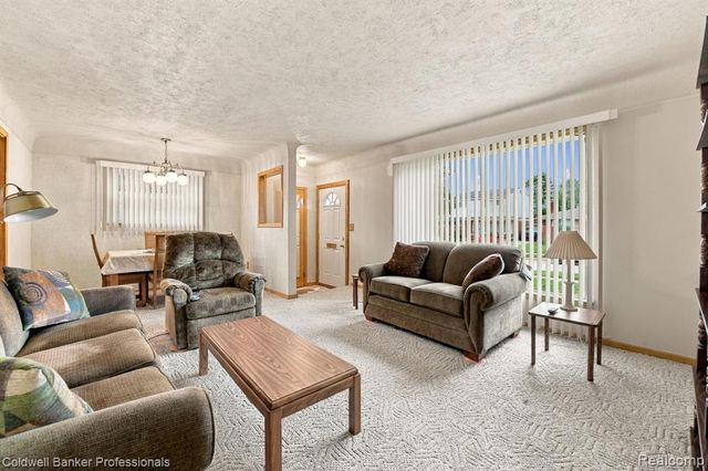 23131 Playview Street, Saint Clair Shores, MI 48082