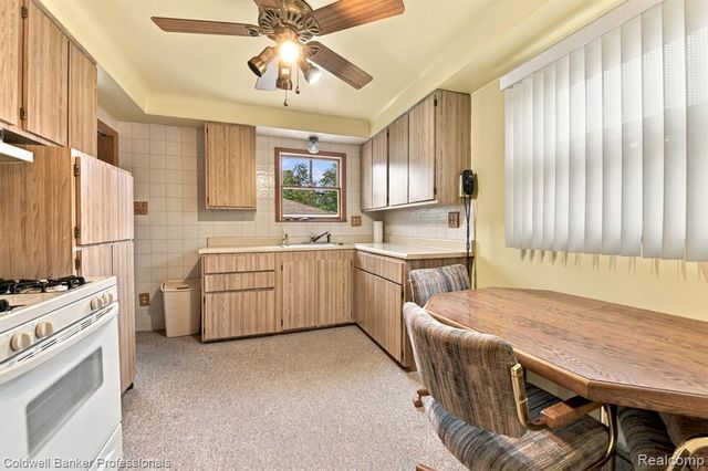 23131 Playview Street, Saint Clair Shores, MI 48082