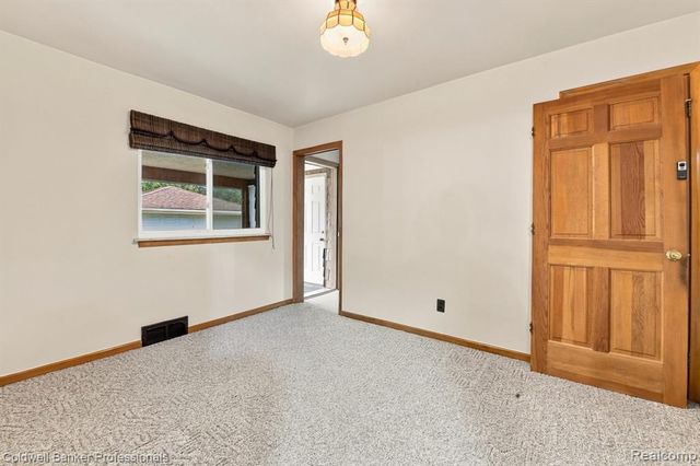 23131 Playview Street, Saint Clair Shores, MI 48082