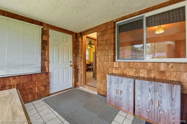 23131 Playview Street, Saint Clair Shores, MI 48082
