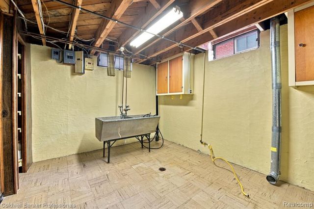 23131 Playview Street, Saint Clair Shores, MI 48082