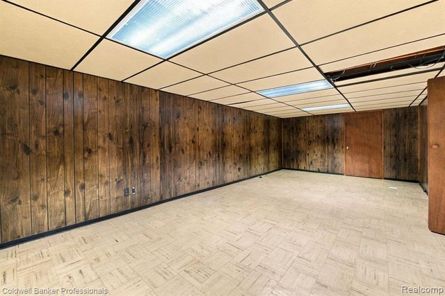 23131 Playview Street, Saint Clair Shores, MI 48082