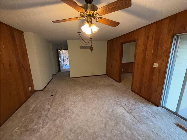 2431 N 73rd Place, Kansas City, KS 66109