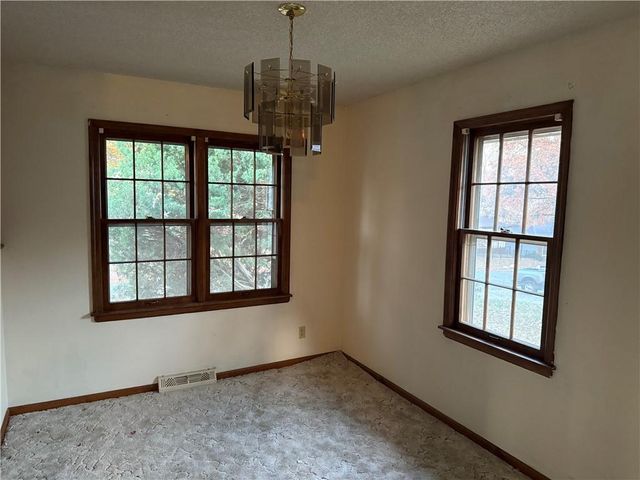 2431 N 73rd Place, Kansas City, KS 66109