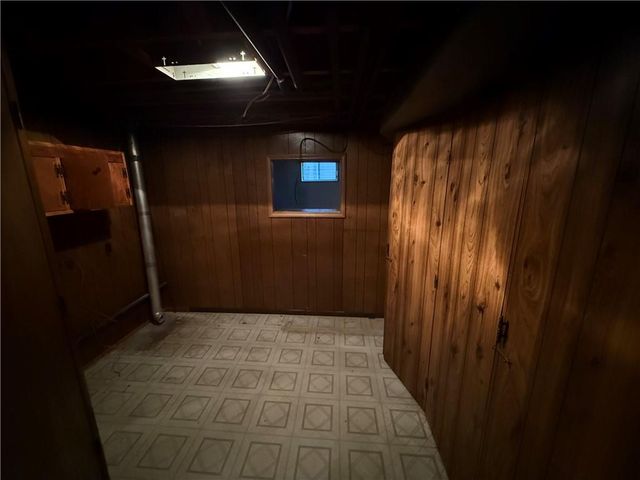 2431 N 73rd Place, Kansas City, KS 66109