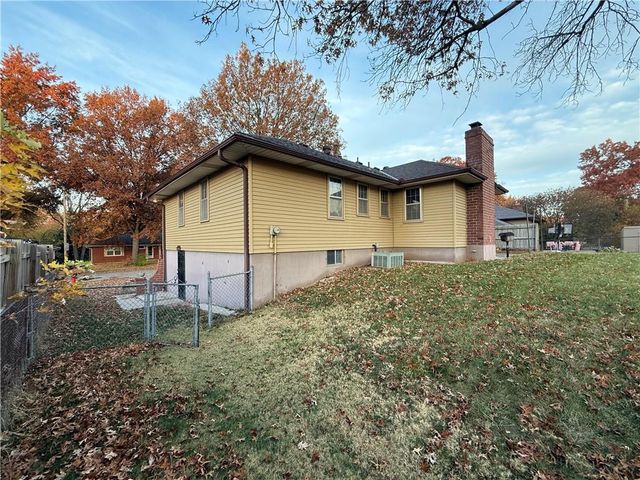 2431 N 73rd Place, Kansas City, KS 66109