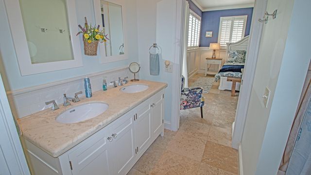 5592 SE Reef Way, Stuart, FL 34997