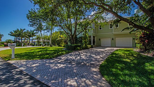 5592 SE Reef Way, Stuart, FL 34997