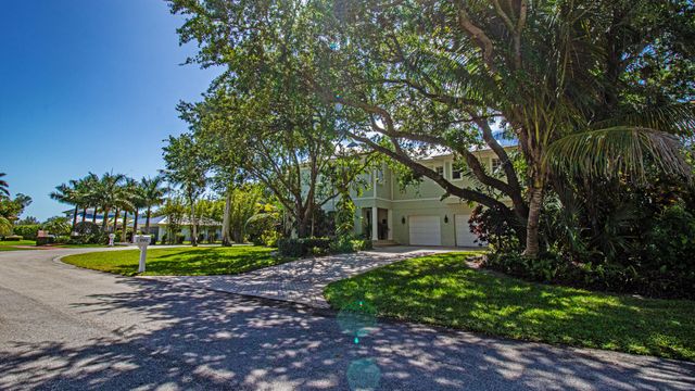 5592 SE Reef Way, Stuart, FL 34997