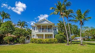 5592 SE Reef Way, Stuart, FL 34997