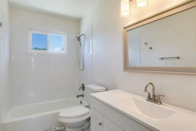 1011 Driftwood, Corona, CA 92878