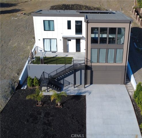 28896 Vacation Dr., Canyon Lake, CA 92587