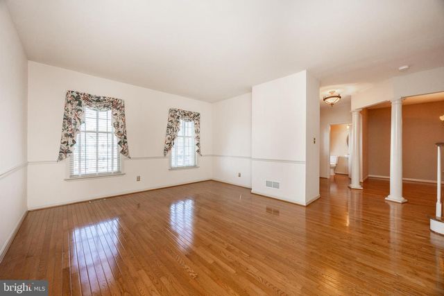 427 VINEYARD LN, Downingtown, PA 19335