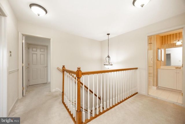 427 VINEYARD LN, Downingtown, PA 19335