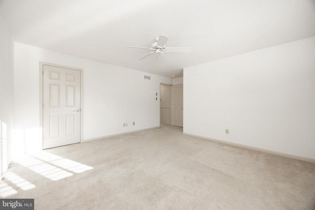 427 VINEYARD LN, Downingtown, PA 19335