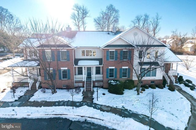 427 VINEYARD LN, Downingtown, PA 19335