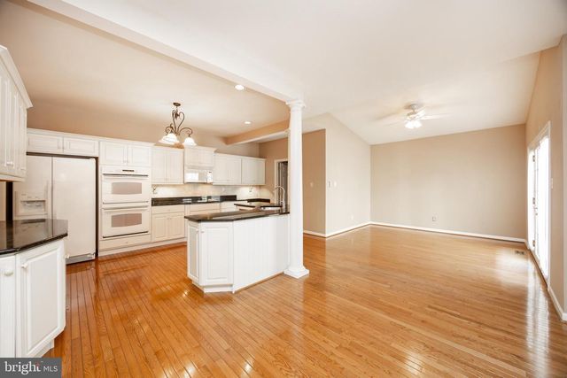 427 VINEYARD LN, Downingtown, PA 19335