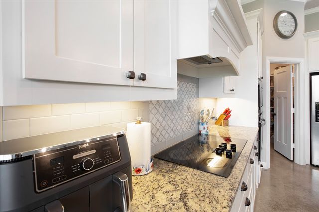 7230 Woodstream Road, Midlothian, TX 76065